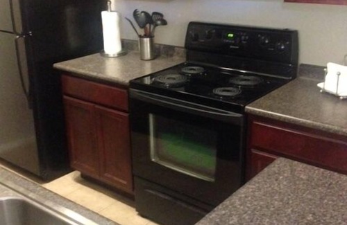 Portofino Condominio | Ahwatukee - 1 BR Condo, primer piso, vista a la piscina