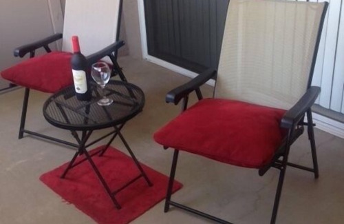 Portofino Condominio | Ahwatukee - 1 BR Condo, primer piso, vista a la piscina