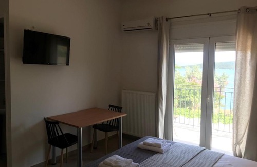 Sourpi Apartamento | Ai Nies Studio 3