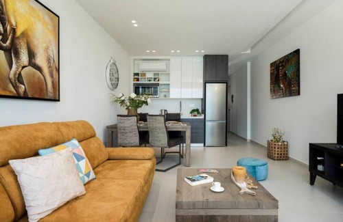 Jounieh Apartamento | Aigue Marine Beachfront on Jounieh Bay