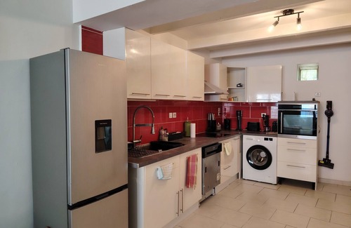 Aimargues Casa | AIMARGUES HOUSE 20 MN FROM THE SEA IDEAL FOR VACATIONS OR BUSINESS TRIPS