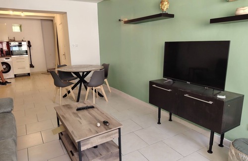 Aimargues Casa | AIMARGUES HOUSE 20 MN FROM THE SEA IDEAL FOR VACATIONS OR BUSINESS TRIPS