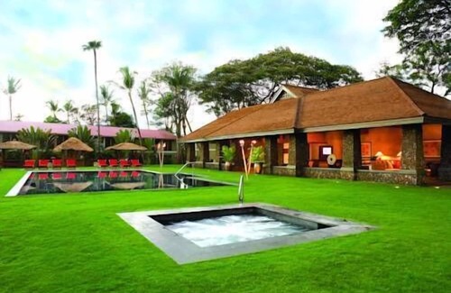 Historic Lahaina Front Street Apartamento | Estudio Aina Nalu, excelentes tarifas y ubicación, aire acondicionado y WiFi, 2 piscinas y jacuzzi