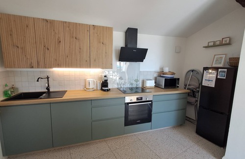Lagnes Apartamento | Air-conditioned apartment with terrace overlooking the Luberon