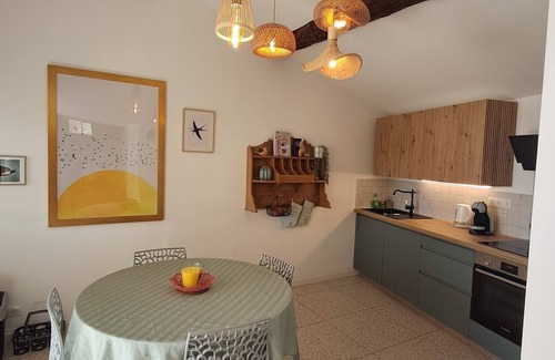 Lagnes Apartamento | Air-conditioned apartment with terrace overlooking the Luberon