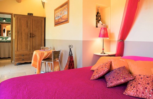 Grans Cama Y Desayuno | Air-conditioned B&B Provence Quiet Countryside Swimming pool Private SPA