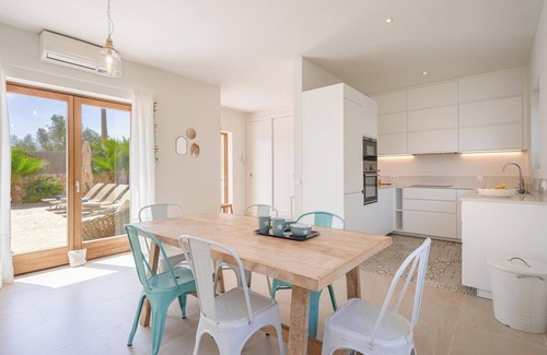 Cala Llombards Casa | Casa con aire acondicionado cerca de la playa con bonito diseño, piscina, terraza, jardín y Wi-Fi