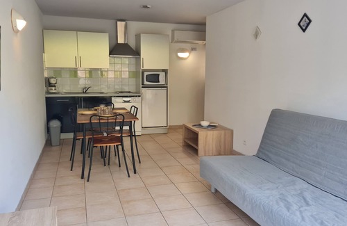 Serra-di-Ferro Apartamento | Air-conditioned apartment on one level in a residence ***pool, mini golf, sea ..