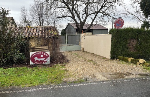 Vignonet Casa | Air-conditioned gîte for 2 to 4 people, -5 min from St Emilion. Enclosed/private parking
