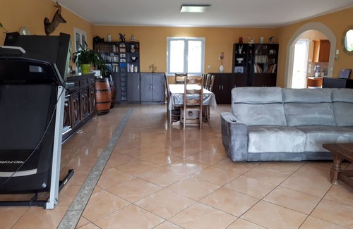 Sainte-Colombe-de-Duras Casa | Casa climatizada con piscina cubierta.