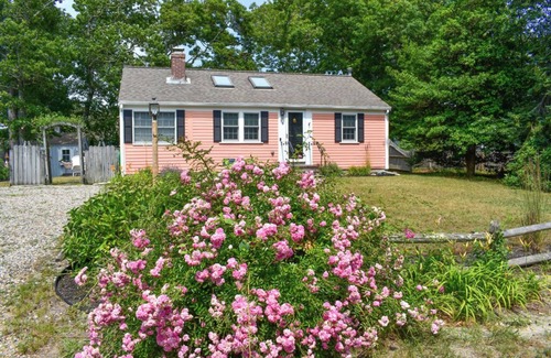 West Dennis Casa | Air conditioned house by South Village beach!