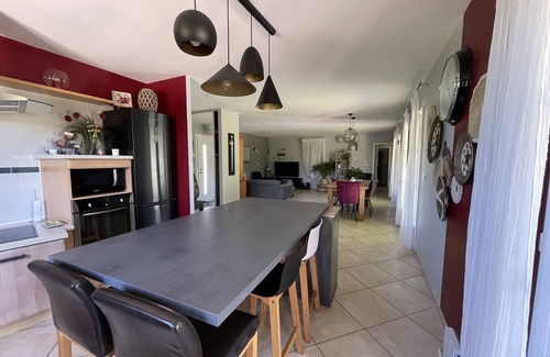 Bollene Casa | Casa de campo provenzal con aire acondicionado y piscina privada