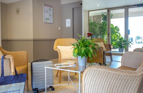 Saint-Raphael Apartamento | Estudio para 2 con aire acondicionado, cerca de la playa y tiendas, WiFi