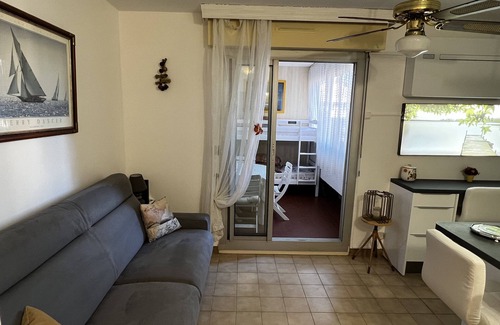 Le Pradet Apartamento | Air-conditioned studio near Les Bonnettes & Monaco beaches