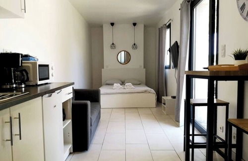 Le Grau-dʼAgde Apartamento | Air-conditioned studio, 750m from the beach, garden with private pétanque court