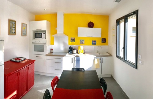 Saussines Villa | Villa con aire acondicionado, terraza, piscina, spa, jardín paisajístico, aparcamiento privado, tranquilo
