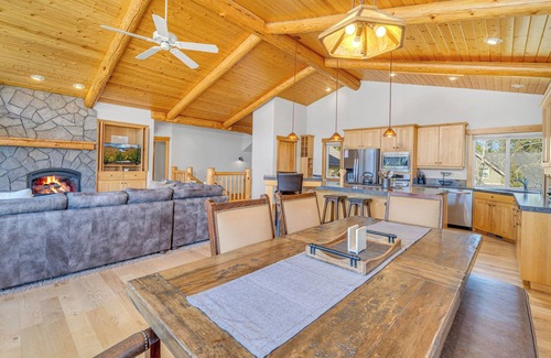 Three Rivers Casa | Air conditioning, on the Deschutes River, Kids friendly, quiet neighborhood