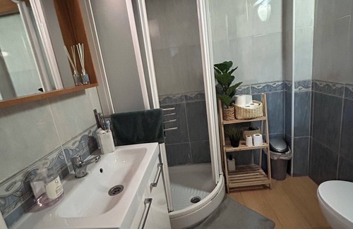 Feria Casa | airbhouse private rooms & apartments