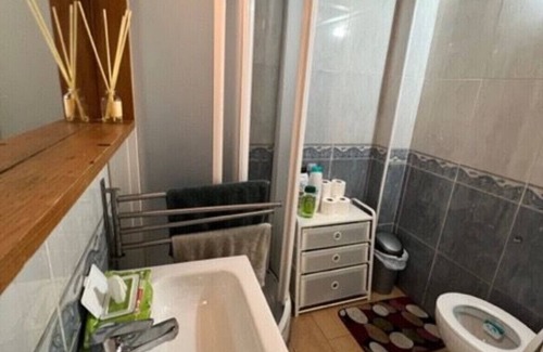 Feria Casa | airbhouse private rooms & apartments