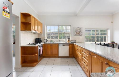 Blakehurst Casa | Aircabin - Blakehurst - Spacious - 5 Beds House