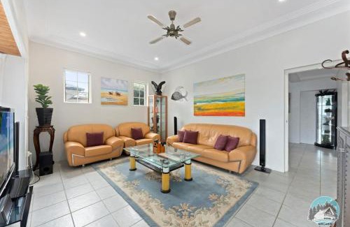Blakehurst Casa | Aircabin - Blakehurst - Spacious - 5 Beds House
