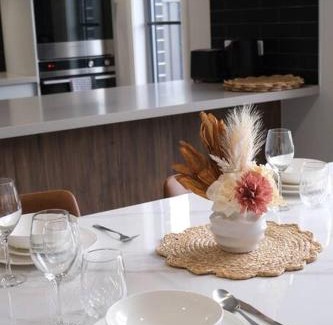 Denham Court Casa | Aircabin - Denham Court - Modern - 4 Beds House