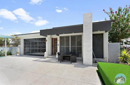 Fairfield Casa | Aircabin - Fairfield - Modern - 6 Bedrooms House