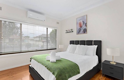 North Ryde Casa | Aircabin - North Ryde - Peaceful - 4 Beds House