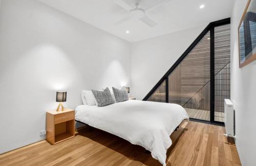 Surf Coast Casa | Aireys Cliff-Top Gem - Your Ultimate Coastal Escape