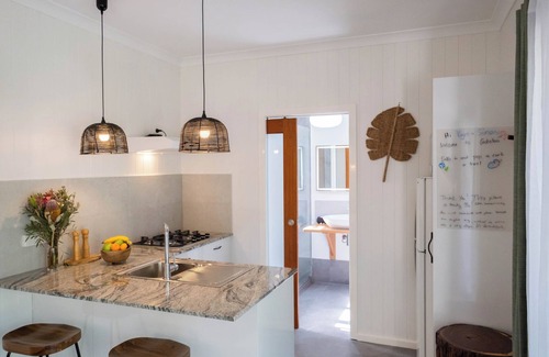 Woodwark Cabina | Airlie Beach Eco Cabins - Adults only