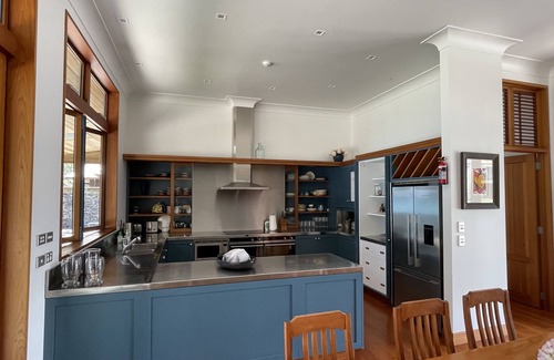 Coopers Beach Casa | AIRLIE - LUXURY BEACH FRONT