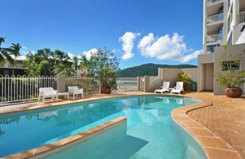 Airlie Beach Apartamento | ☆Airliedise☆NO hills☆5min walk 2 Port of Airlie/Ferry terminal☆WiFi☆Netflix