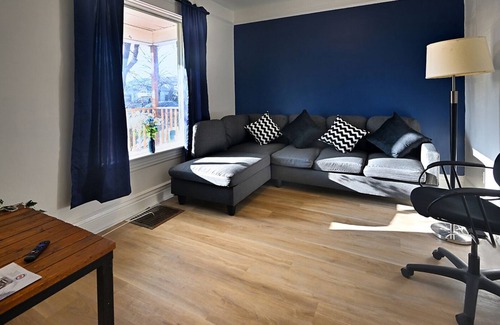 St. James Casa | Airport 2 beds + Office beauty
