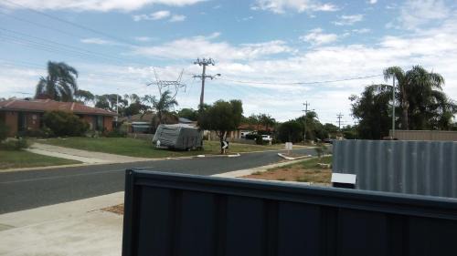 Forrestfield Casa | Airport budget room