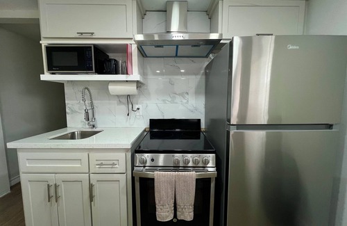 Brownsville Apartamento | Airport Bunker #3 - Convenient and Cozy 1BD/1BA
