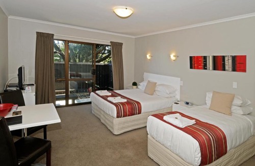 Onehunga Hotel | Airport Harbour Motel