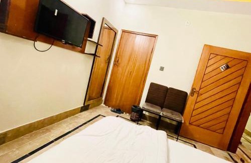 Karachi Hotel | Airport Hotel Bed & Rest