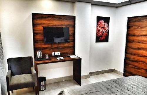 South West Casa | Airport Hotel Delhi Aerocity, Near Yashobhoomi