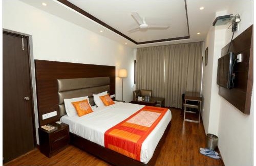 Mahipalpur Hotel | Airport Hotel The R Blues - New Delhi