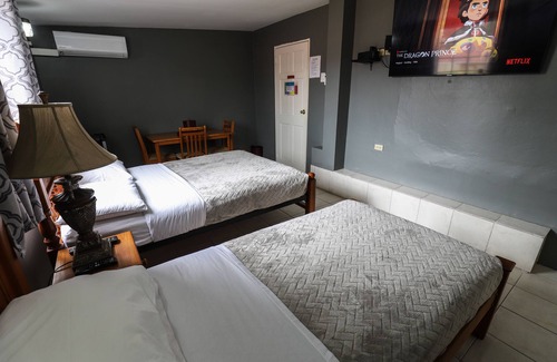 Piarco Cama Y Desayuno | Airport Inn