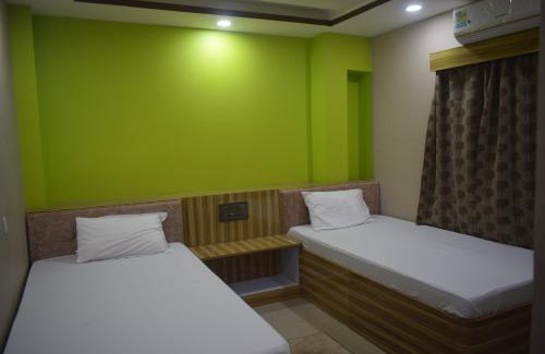 Bagdogra Cabina | Airport Lodge