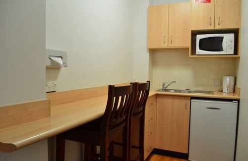 Hamilton Hotel | Airport Motel