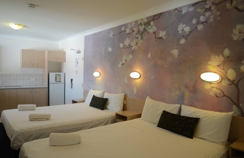 Hamilton Hotel | Airport Motel