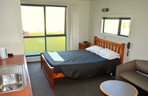 Wellington Hotel | Airport Motel