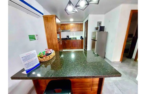 Desamparados Apartamento | Airport residence 1 - Edward & Familia Inn, two bedns rB&B, A/C, full eqpd, BBQ
