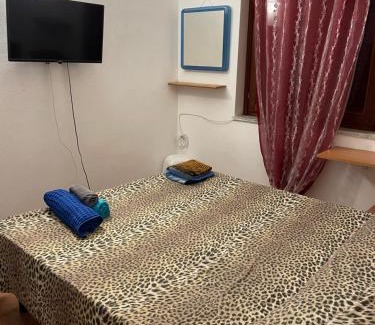 Olbia Apartamento | Airport-shuttle till Night-BIG POOL-air cond-wi fi- sheets&linen etc