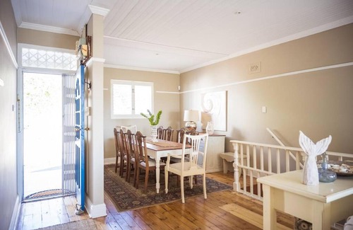 Port Elizabeth Central Casa | AirTulla