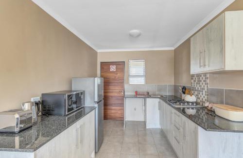 Greater Johannesburg Metropolitan Area Apartamento | Airville Luxury Apartments, 7min Drive to Cresta Mall