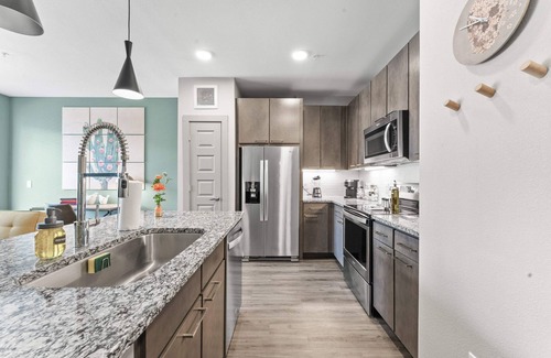 Montopolis Apartamento | Airy 1BR luxe suite close to Downtown w/ fast WiFi