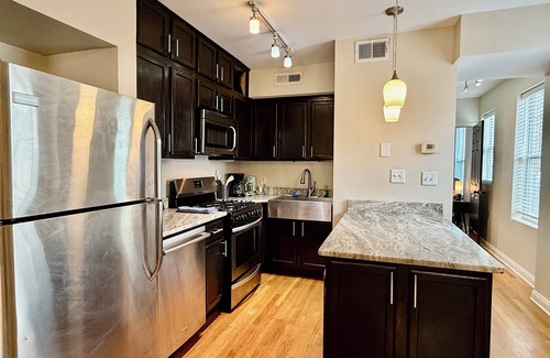 Richmond Apartamento | Airy apartment close to EVERYTHING